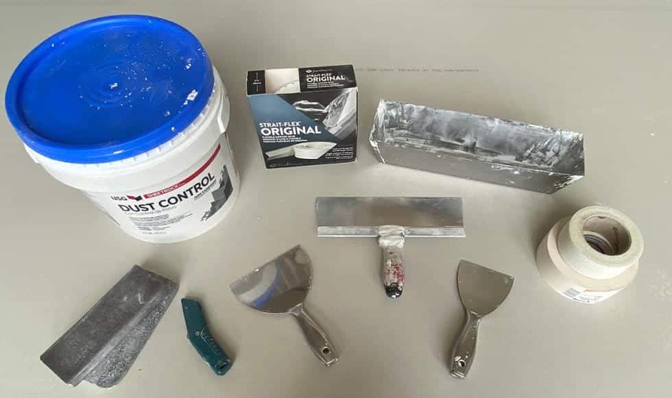 How To Finish Drywall Flawlessly In Just A Few Steps This Renovated   Drywall Finishing Tools 2 980x581 